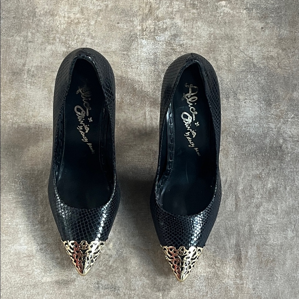 Alice + Olivia Black Snakeskin Leather Gold Accents Stilettos EU 37.5 US 6.5